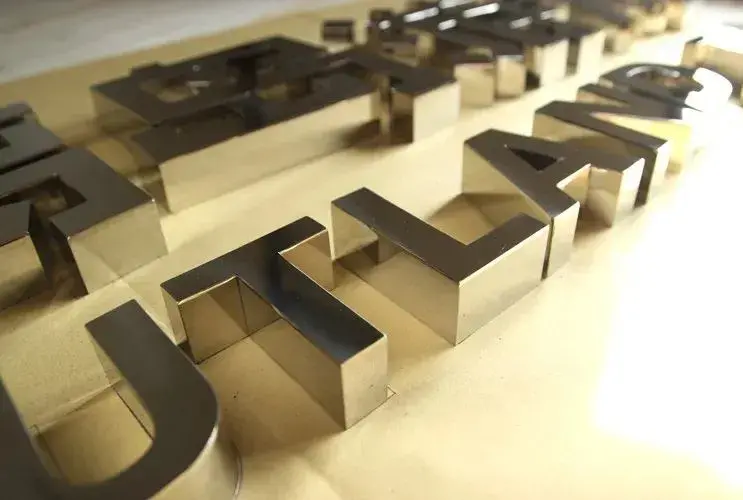 最小能做多大？6種慣用發(fā)光字可制作尺寸匯總3