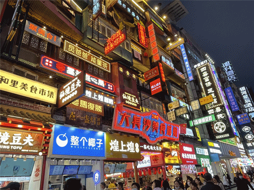 走訪長沙、重慶等地后，我總結(jié)出一套做燈箱廣告牌“吸金術(shù)”3