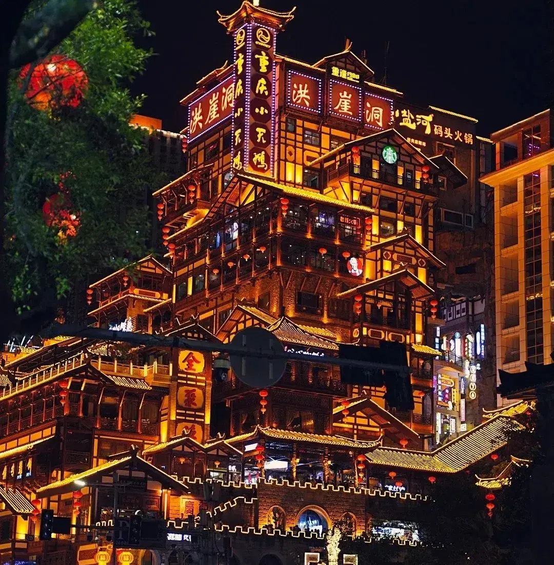 走訪長沙、重慶等地后，我總結(jié)出一套做燈箱廣告牌“吸金術(shù)”8